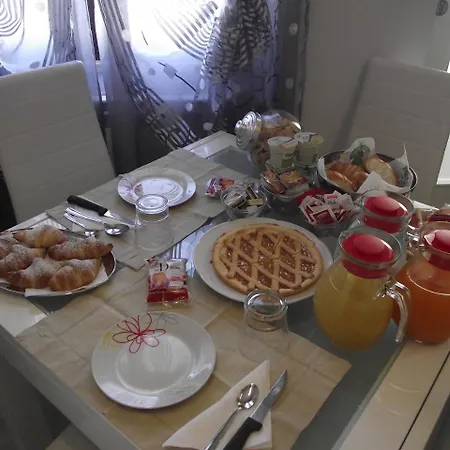 La Finestra Sul Mare Bed & Breakfast Letojanni