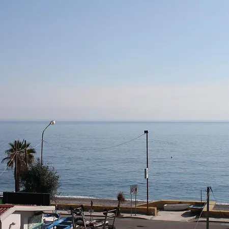 Couette-café La Finestra Sul Mare Letojanni