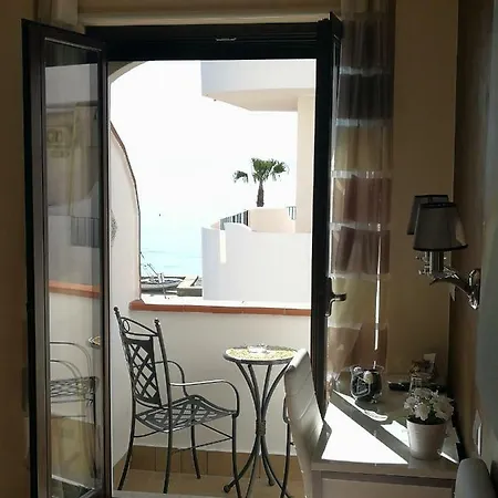 La Finestra Sul Mare 3* Letojanni